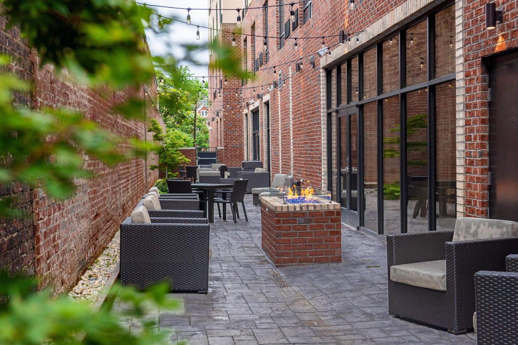 Hotel Courtyard Winston-Salem Downtown Exteriér fotografie